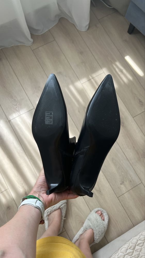 Шкіряні чобітки Reserved 42 р., kitten heels