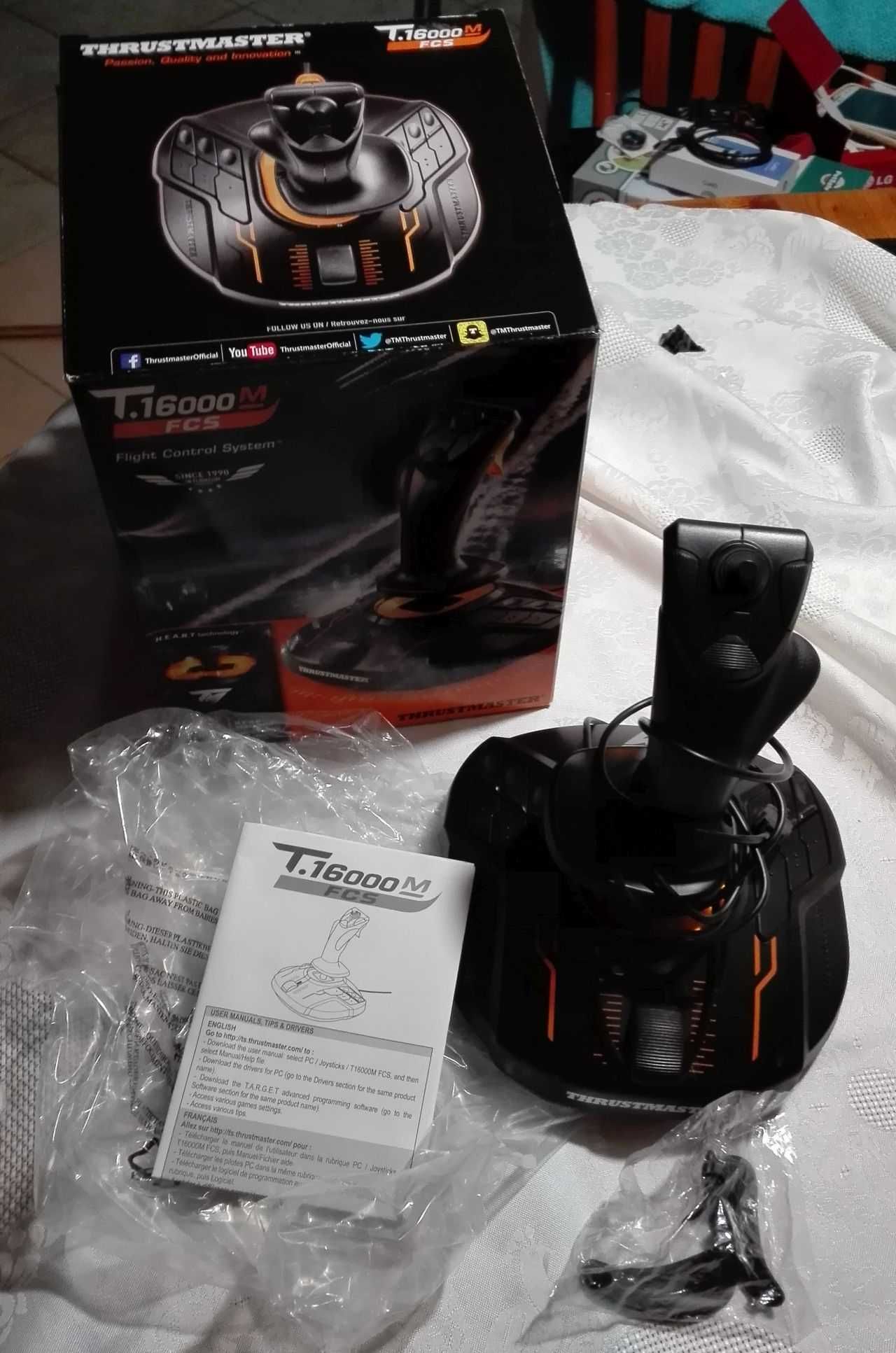 Thrustmaster T.16000M Joystick