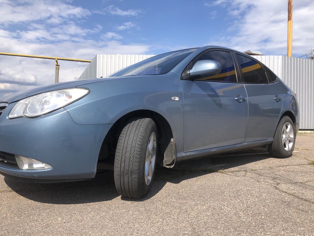 Продам hyundai elantra