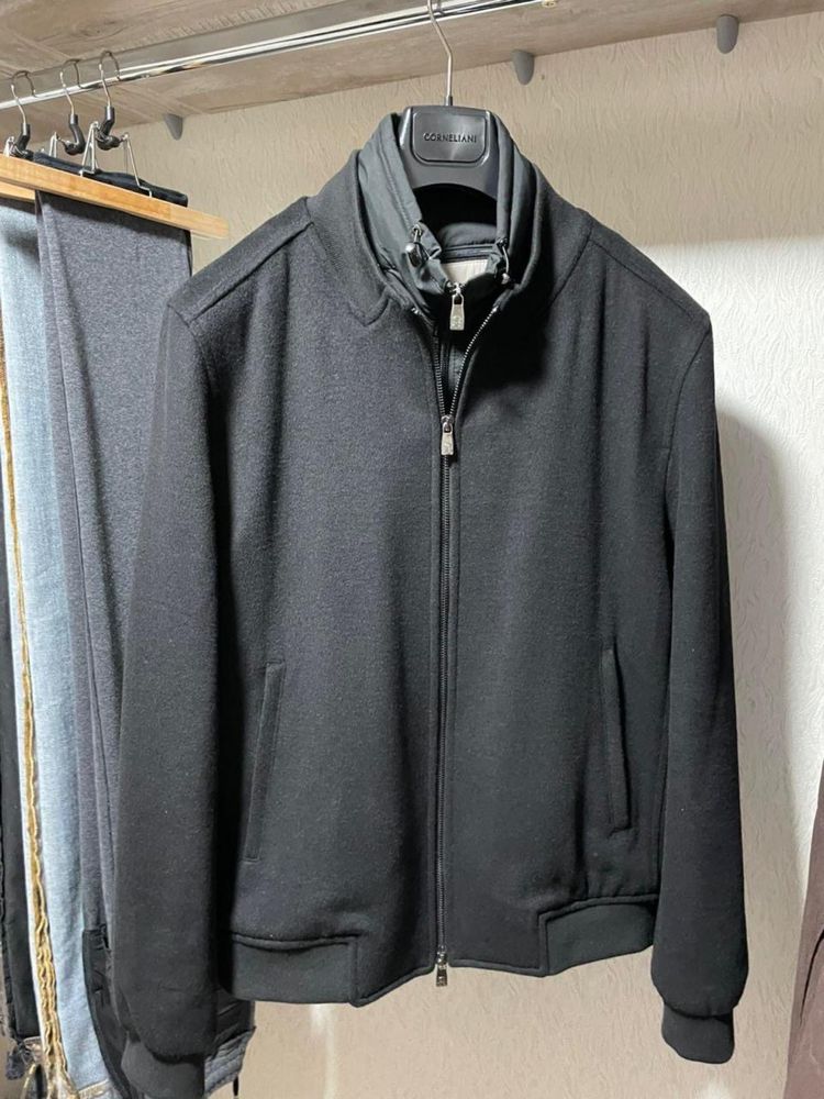 Шерстяной бомбер Corneliani
