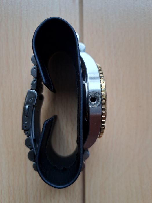 Zegarek Nautica NAPPBF140 uszkodzony