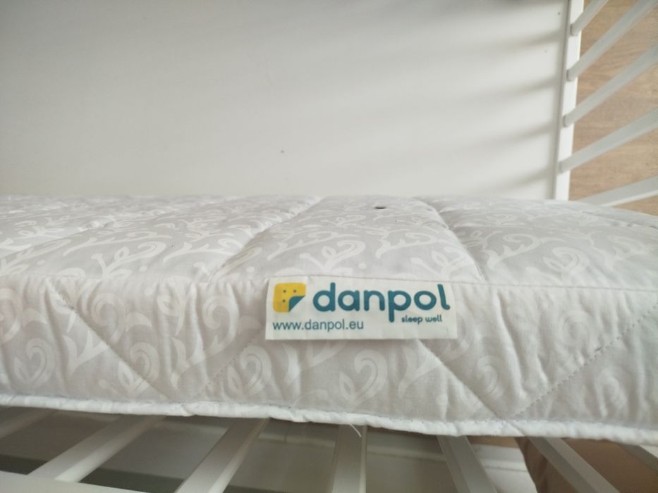 Łóżeczko niemowlęce +materac