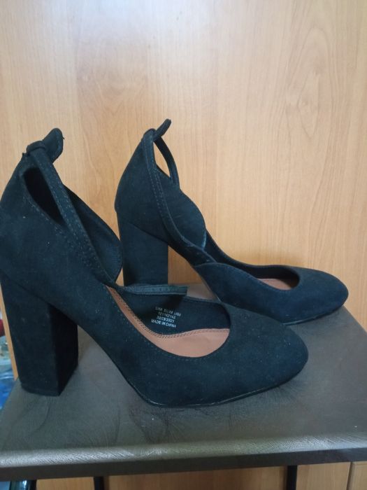 Туфлі, 37-38 розмір, 24,5 см.