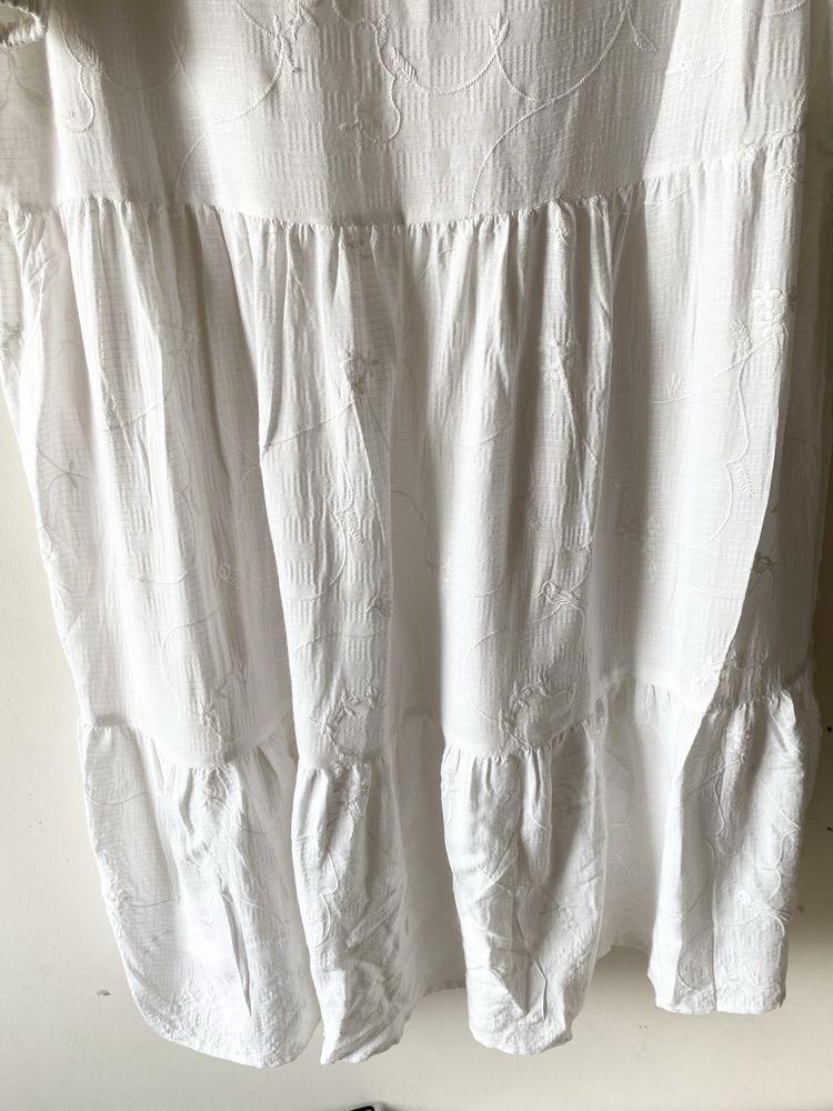 Nowa biala wyszywana sukienka hafty boho falbany
