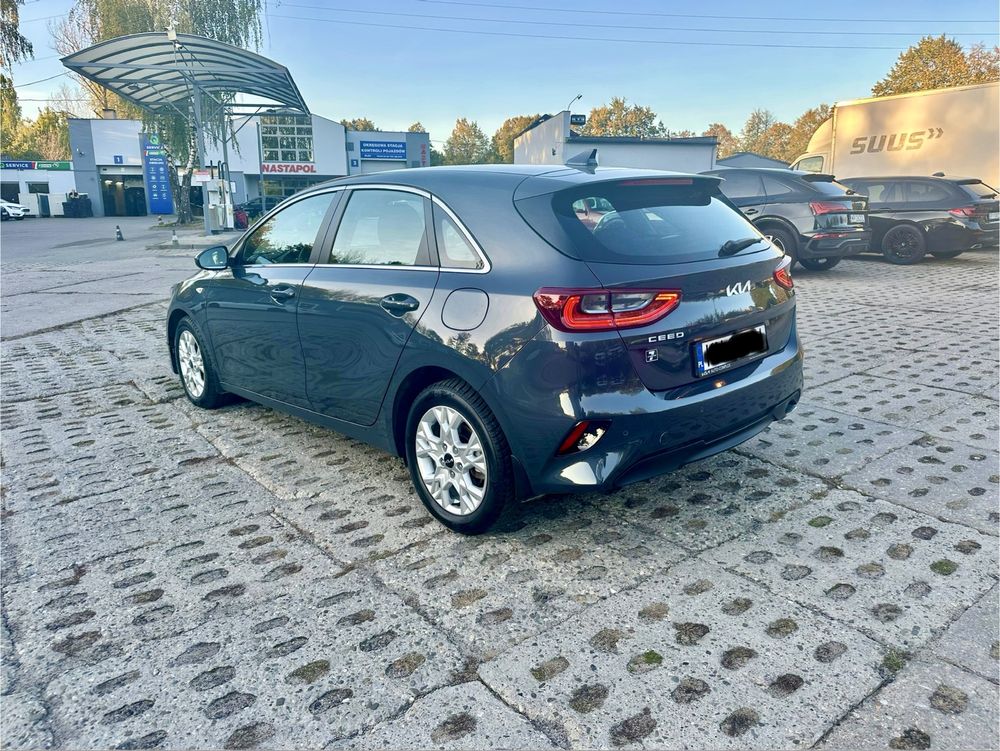 Wypozyczalnia / wynajem / aut / samochodow / car / rent / lodz