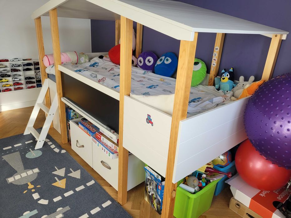 Zestaw mebli dla dzieci WallenfelsCory łóżko domek komoda biurko szafa