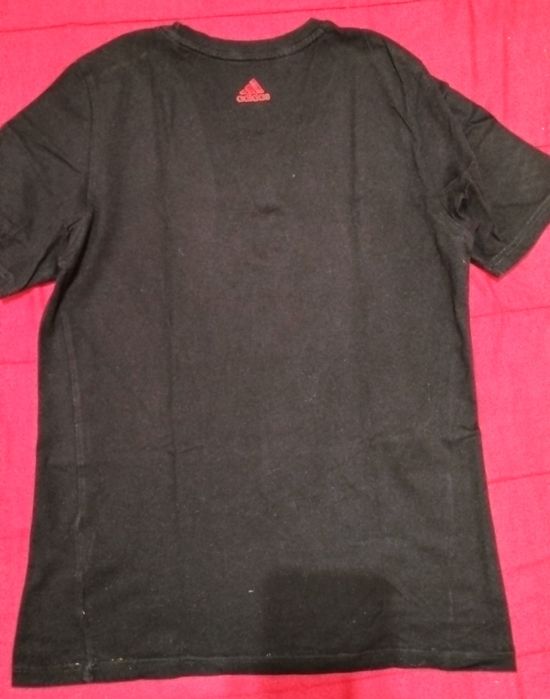 T-shirt preta Adidas