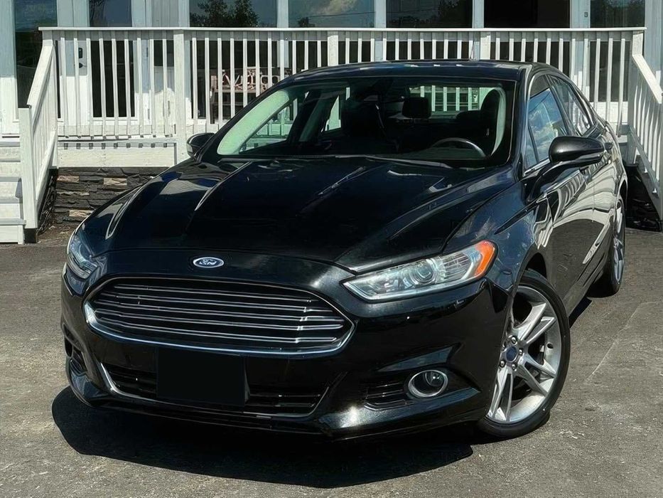 Ford Fusion Titanium      2015