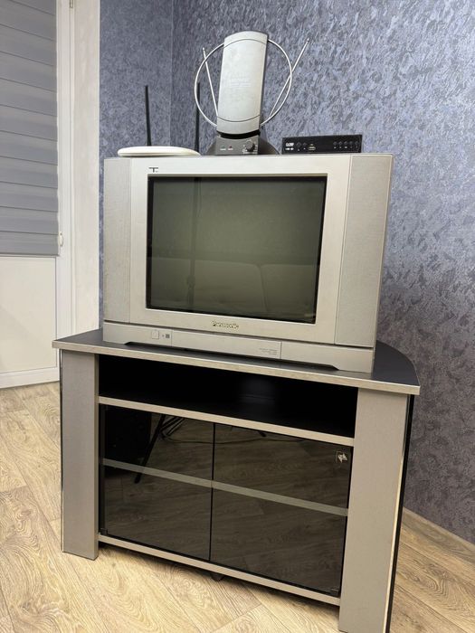 Телевізор + TV-тумба