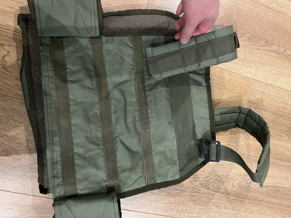 Плитоноска , жилет