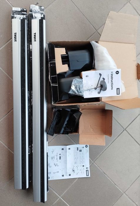 Bagażnik dachowy Thule Audi A3, stopy 7205, kit 5270, belki EDGE
