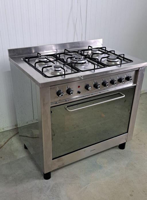 Професійна газова плита Indesit