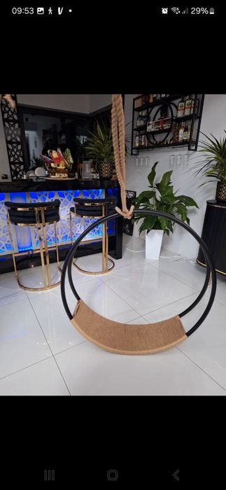 Bujaczka mocowana do sufitu