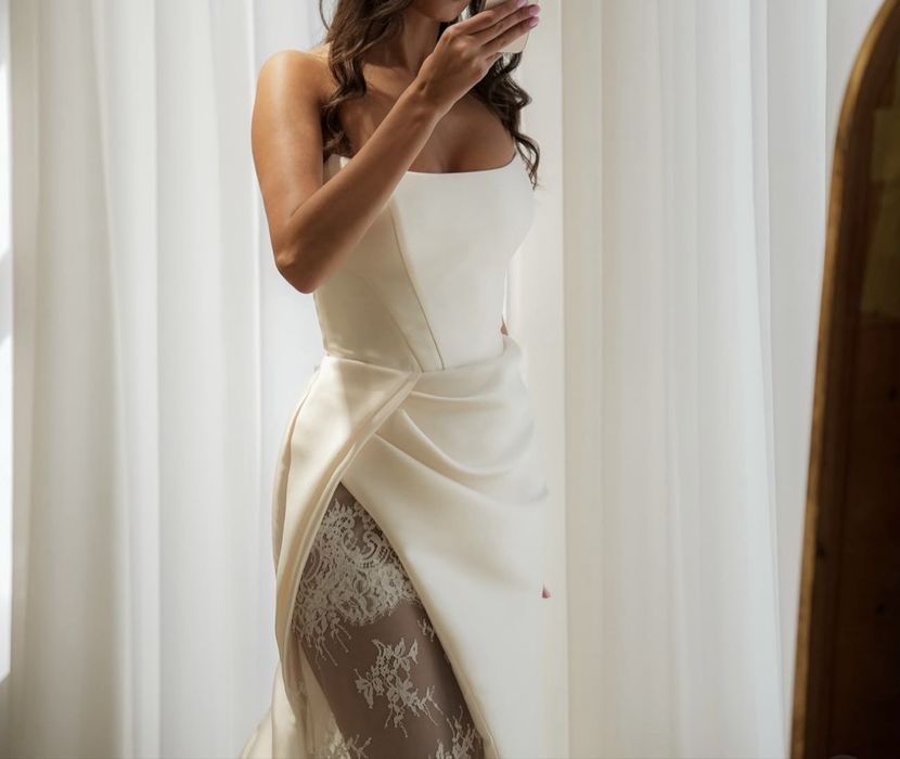 Весільна сукня та болеро