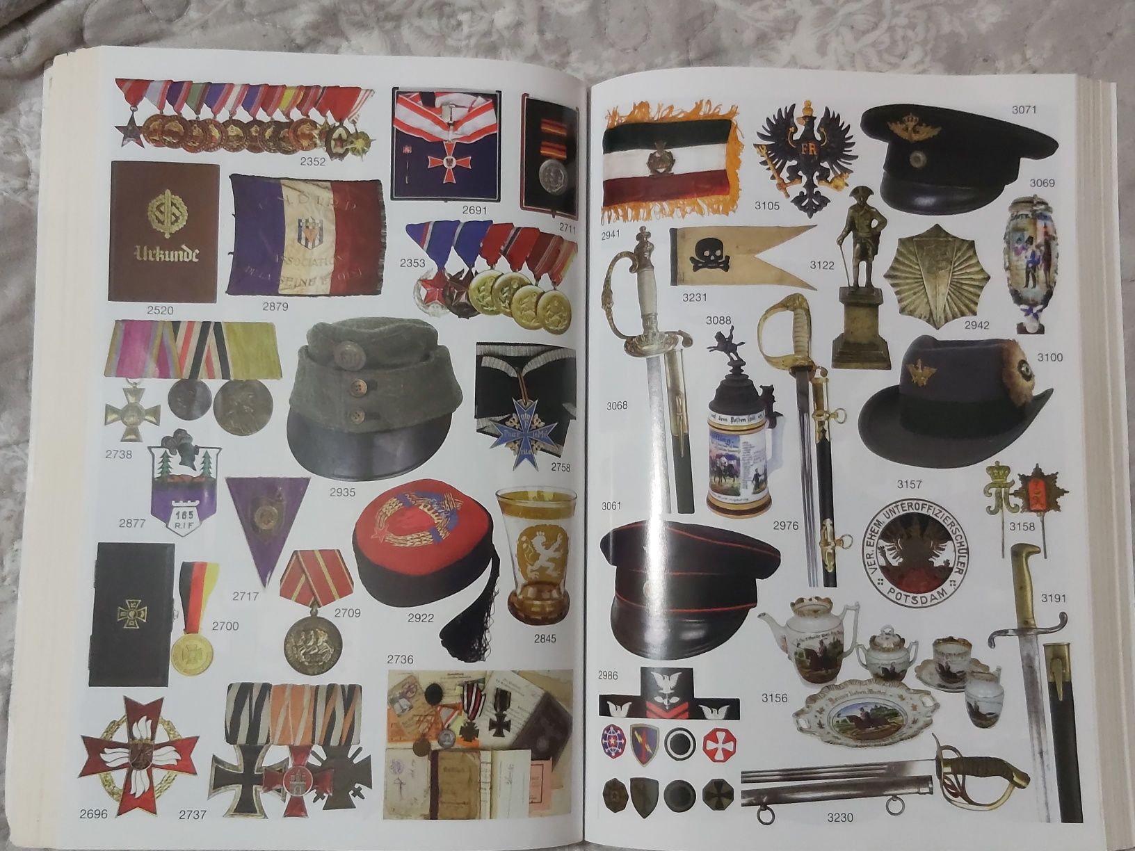 Niemiecki katalog aukcyjny. Szable, medale, kordziki, ordery.