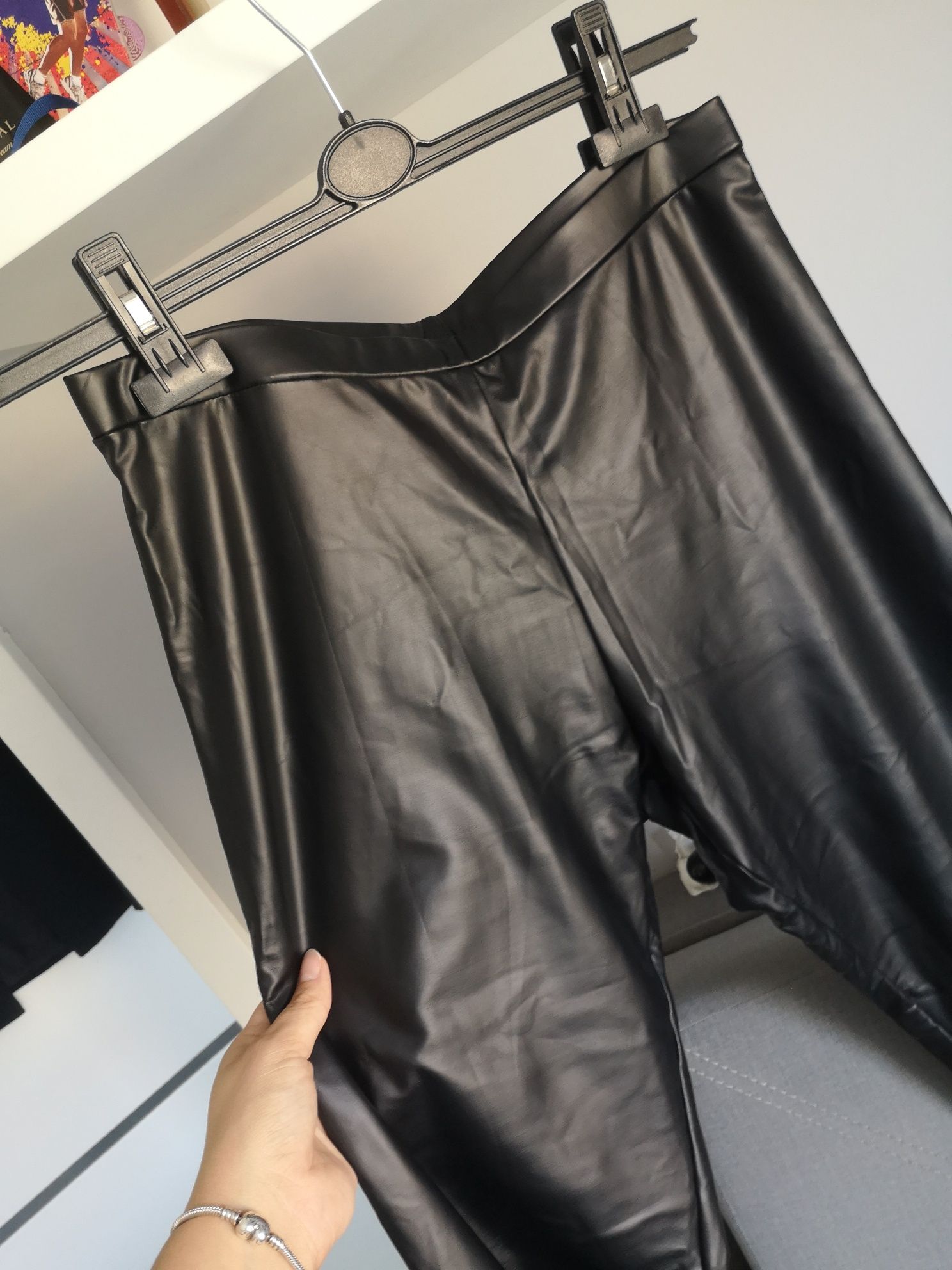 Primark woskowane leginsy S