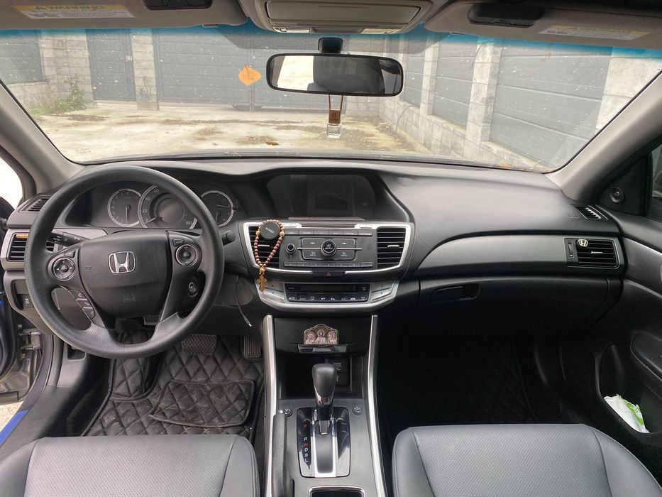 HONDA ACCORD 2012 2.4 бенз