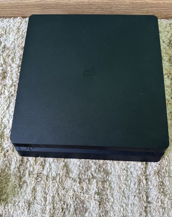 Playstation 4 slim 1TB 11.00 GoldHen