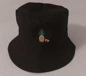 Beckett hat czarny z haftem