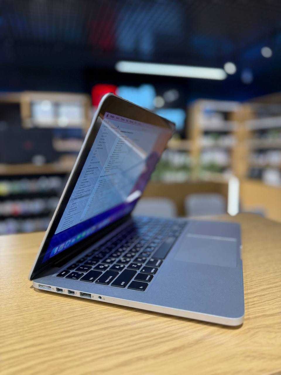 MacBook Pro 2015 i5 8/512gb (824 цикла) Apple/Магазин/Гарантія
