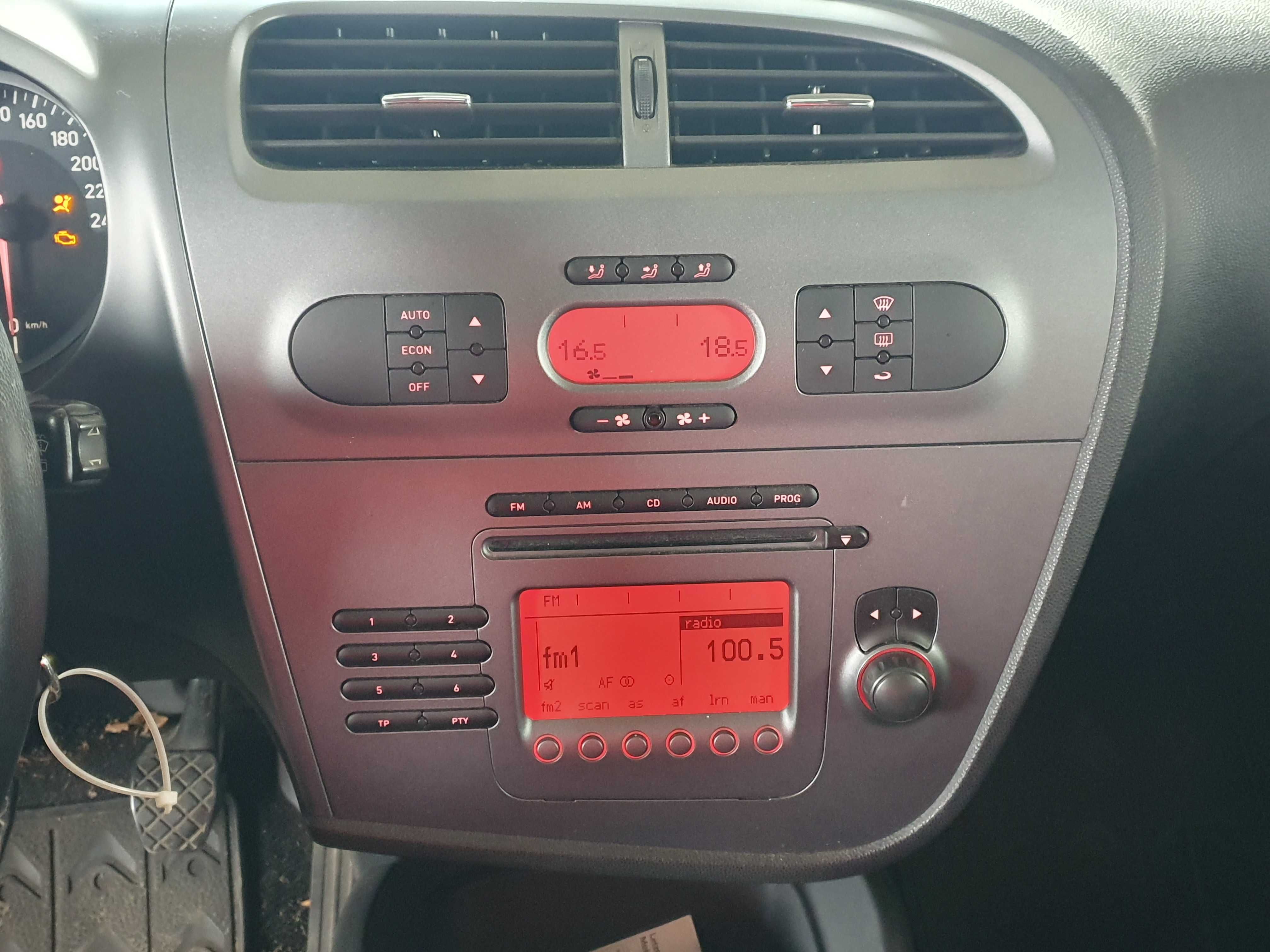 Radio Seat Leon 2 II