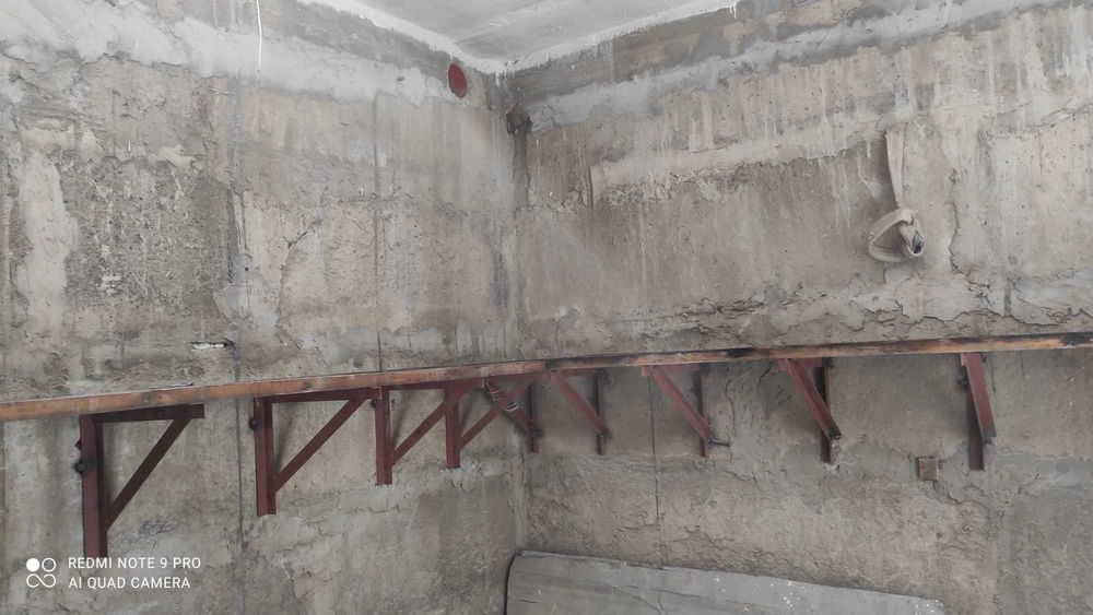 Сдам в аренду бокс 7/5 высота въезда 3.50 Подвал 3метра глубина.