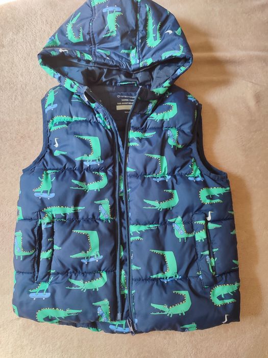 Продам жилетку для хлопчика