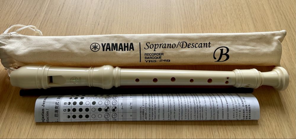 Flet prosty Yamaha YRS-24 b uczniowski, szkolny