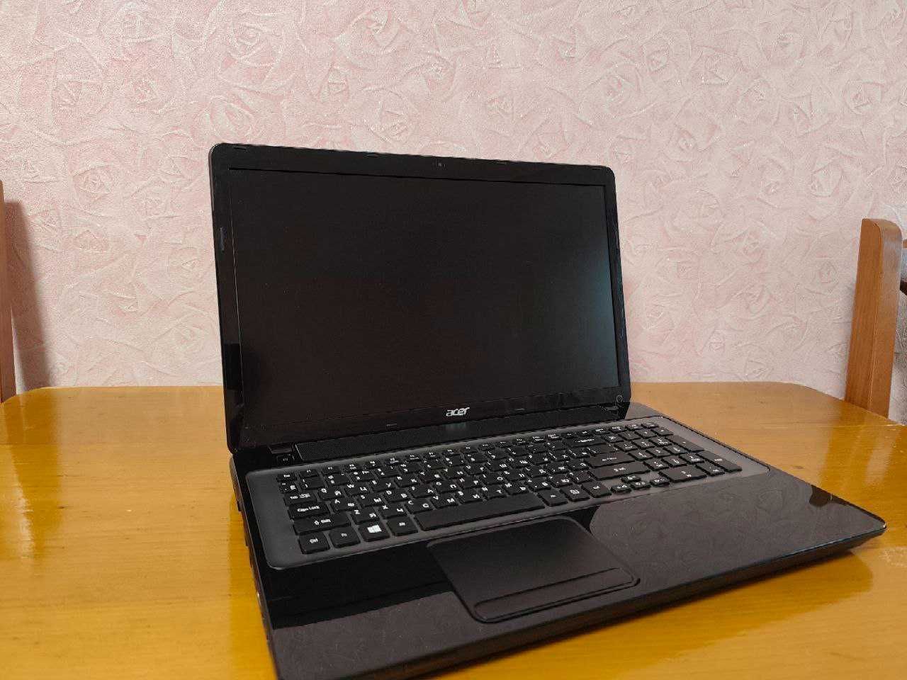 Ноутбук Acer TravelMate P276  з екраном 17,3  дюйми