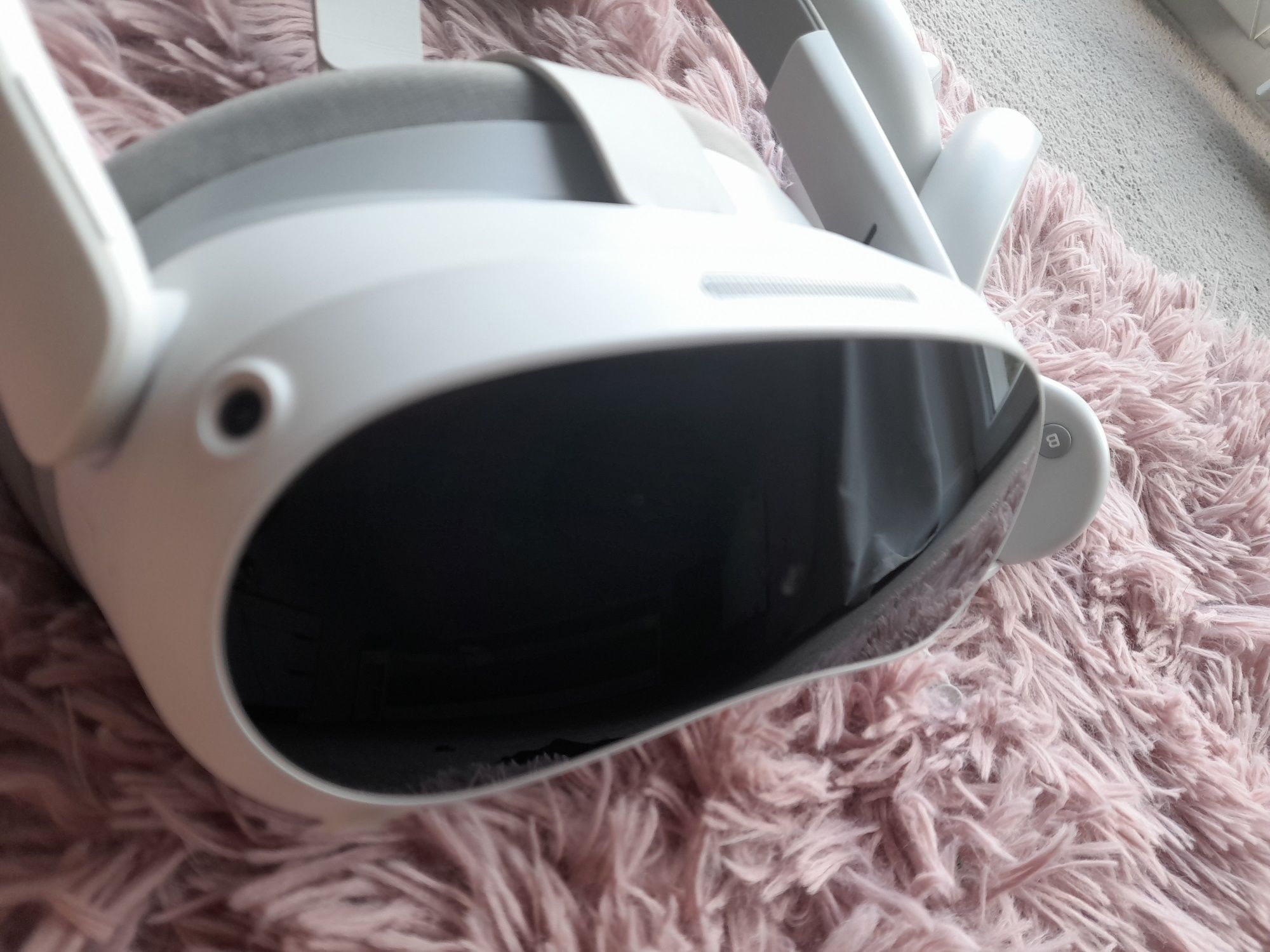 Pico 4 All-in-one VR headset 128G. + walizka syntech