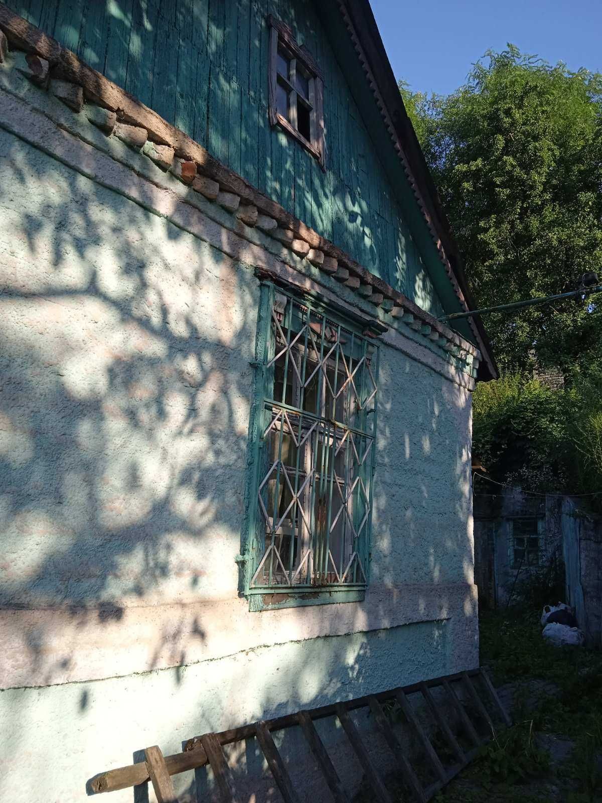 Продам дом по ул. Бассейной земля приватизированная пр. Металургов