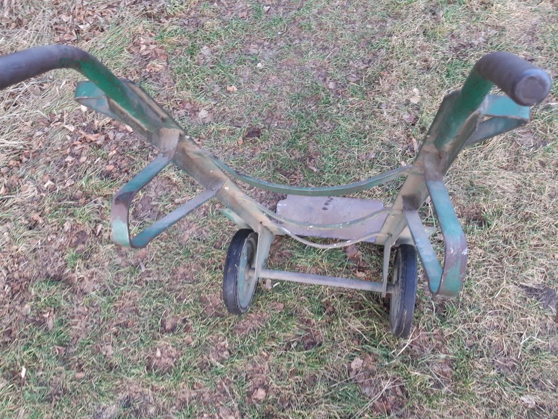 Wózek do transportu butli