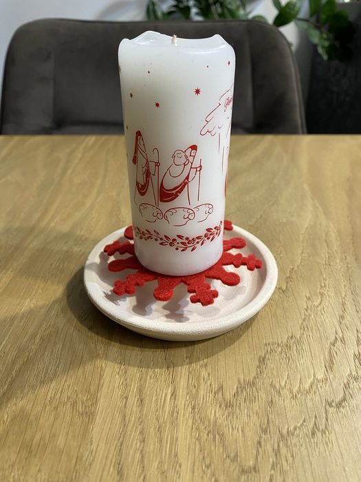 Świeca świecznik bożonarodzeniowy