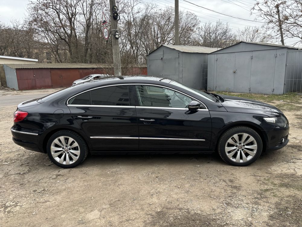 Volkswagen Passat CC 2011