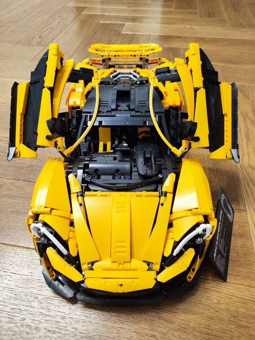 Model Mclaren P1