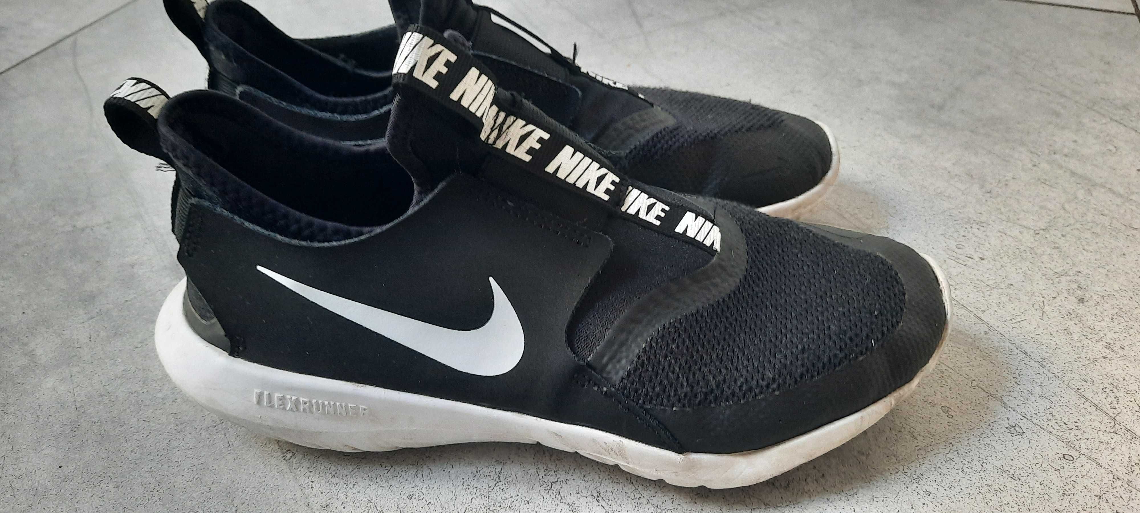 buty do biegania Nike Flex Runner Czarne R. 37.5