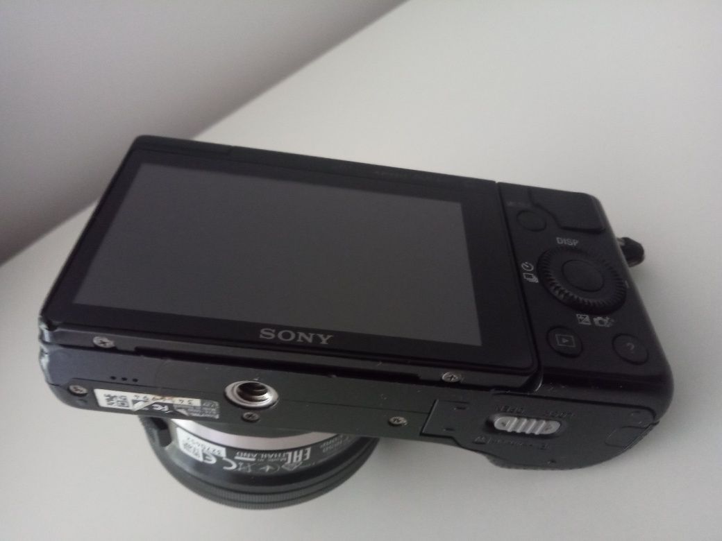 Aparat Sony 5000 z obiektywem 16-50