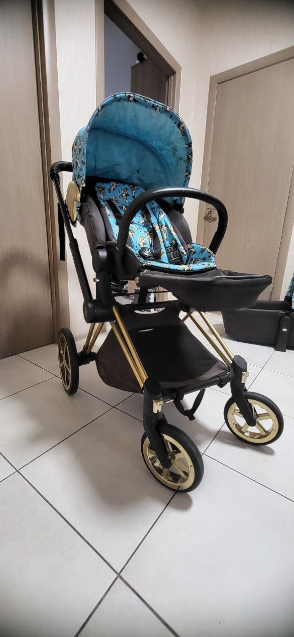 продам коляску cybex