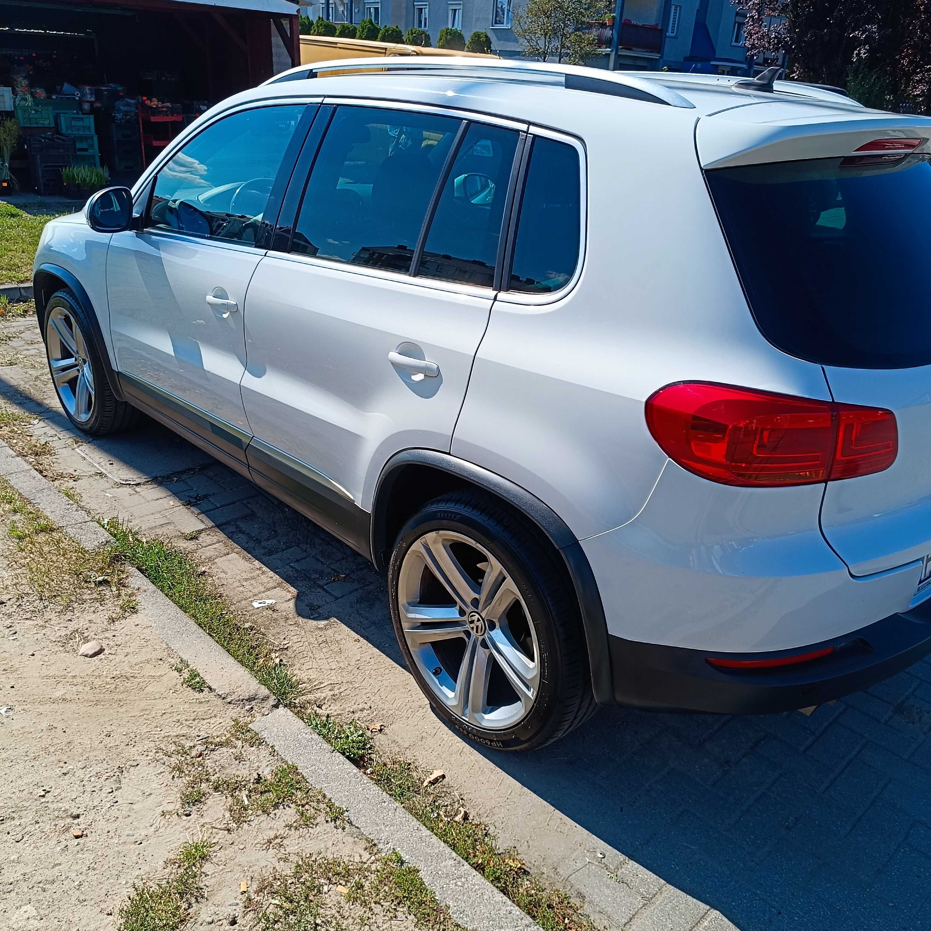 Sprzedam pięknego VW Tiguana r line 4x4 automat bez wkladu