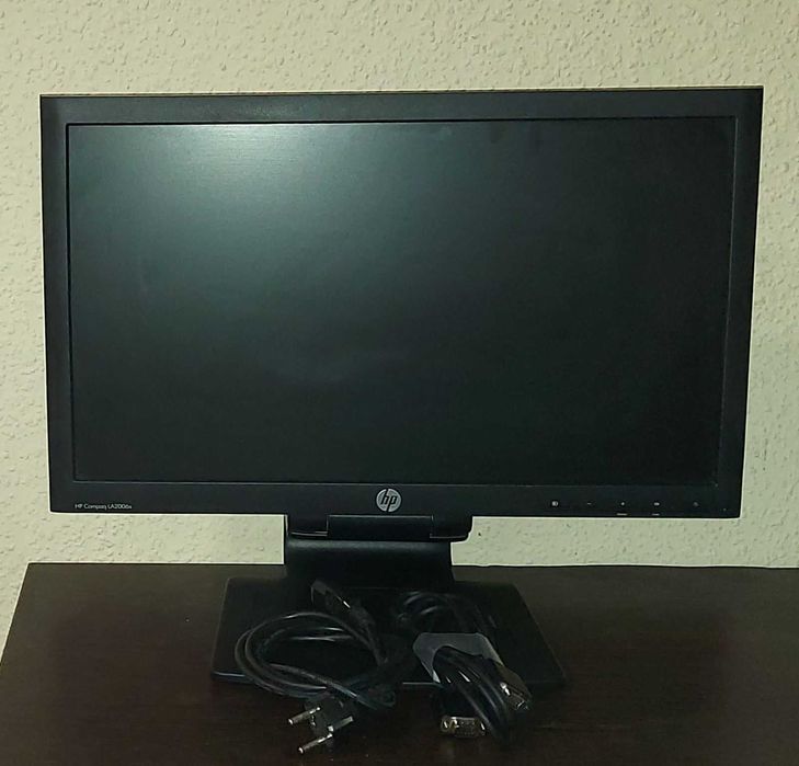 Монітор HP LA2006x 20" LED VGA + кабель живлення та відео в комплекті