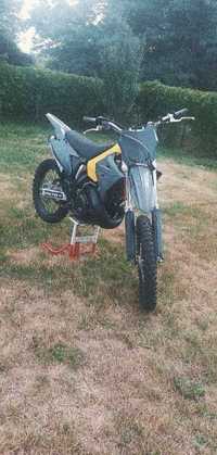 Suzuki rm 250 00R