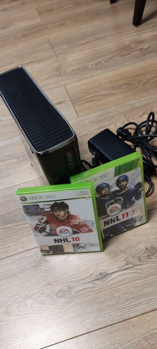 Xbox 360 slim 4gb