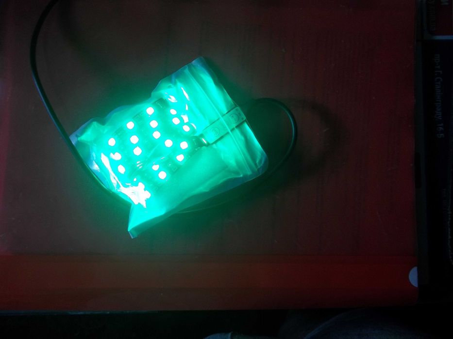 светодиоды с кнопкой программ (красный, синий, зеленый, белый