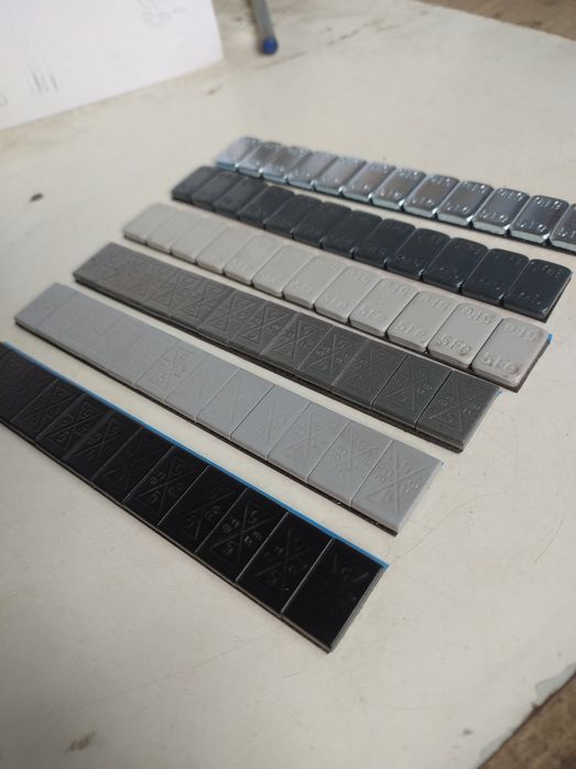 Грузики балансувальні самоклейка