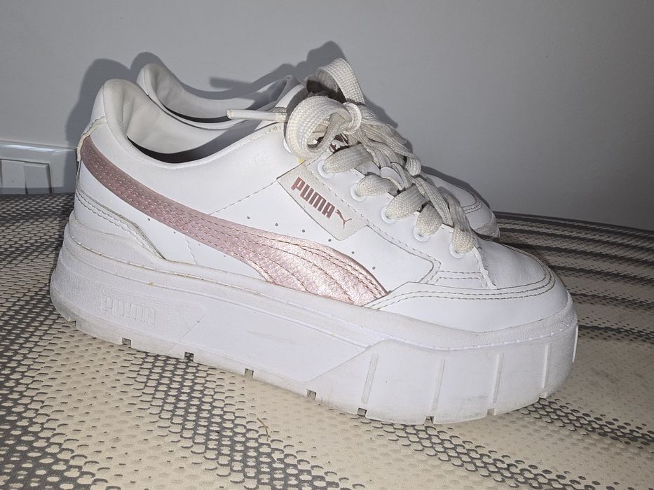 Кросівки на дівчинку