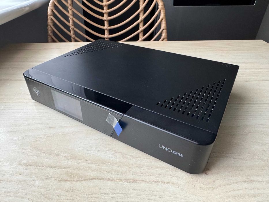 Tuner satelitarny VU+ Uno 4K SE UHD Plus z Enigma