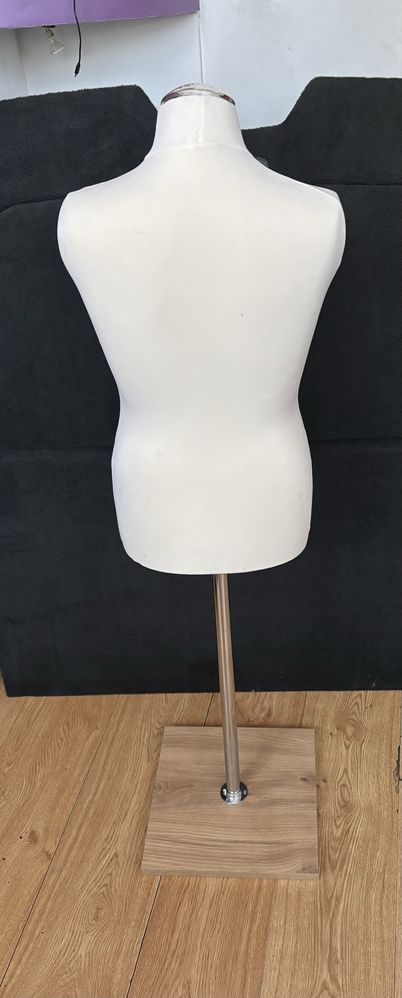 Manekiny dziecko r 8-9l i 140-152cm
