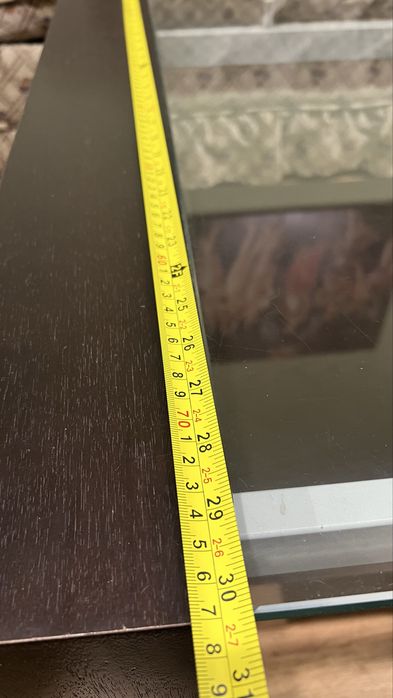 Скляний журнальний столик із масиву дерева (венге), в чудовому стані