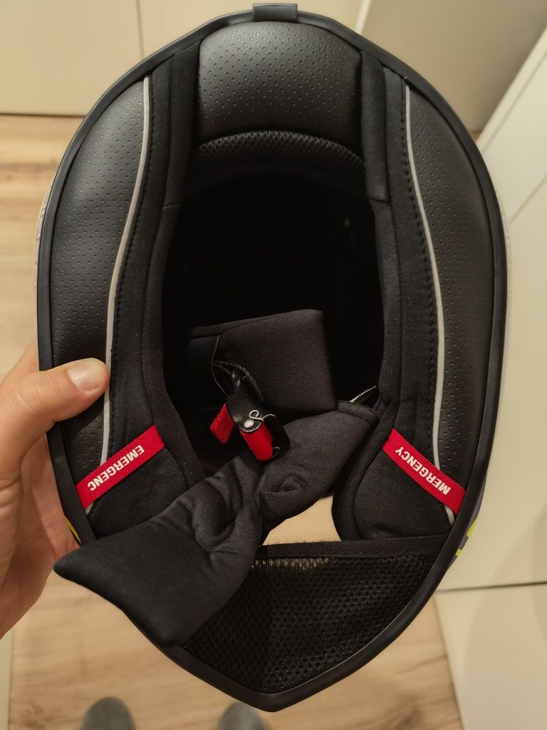 Capacete Mota c/novo