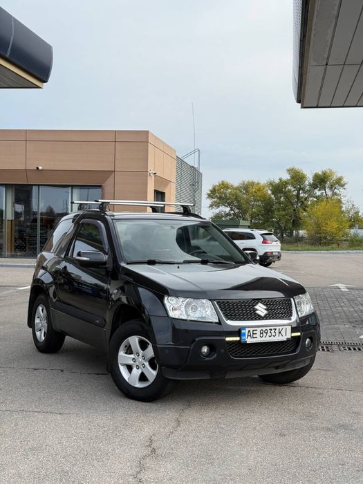 Suzuki Grand Vitara 2007 год 2.4 газ/бензин